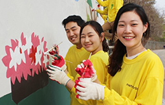 [CJE&M] 넷마블 임직원 봉사단, 인턴사원들과 ‘벽화 그리기’ 재능기부